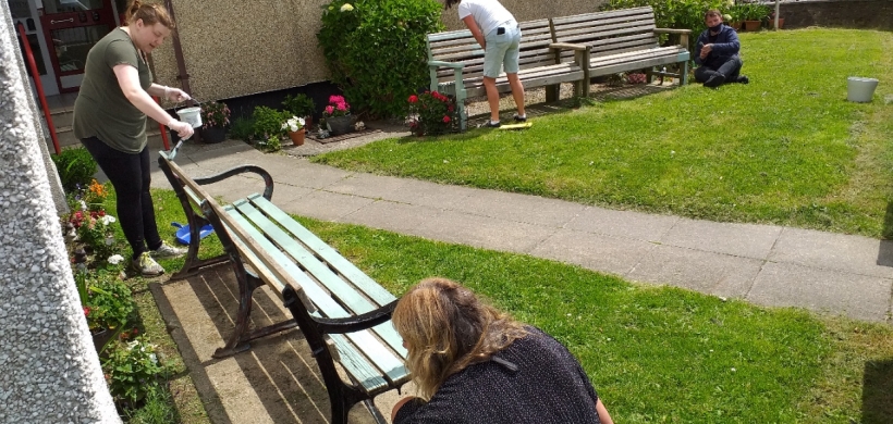 LiveWest staff volunteer at Fountain Court