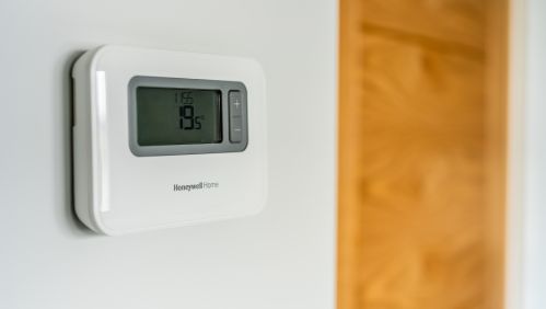 Image of a thermostat. 